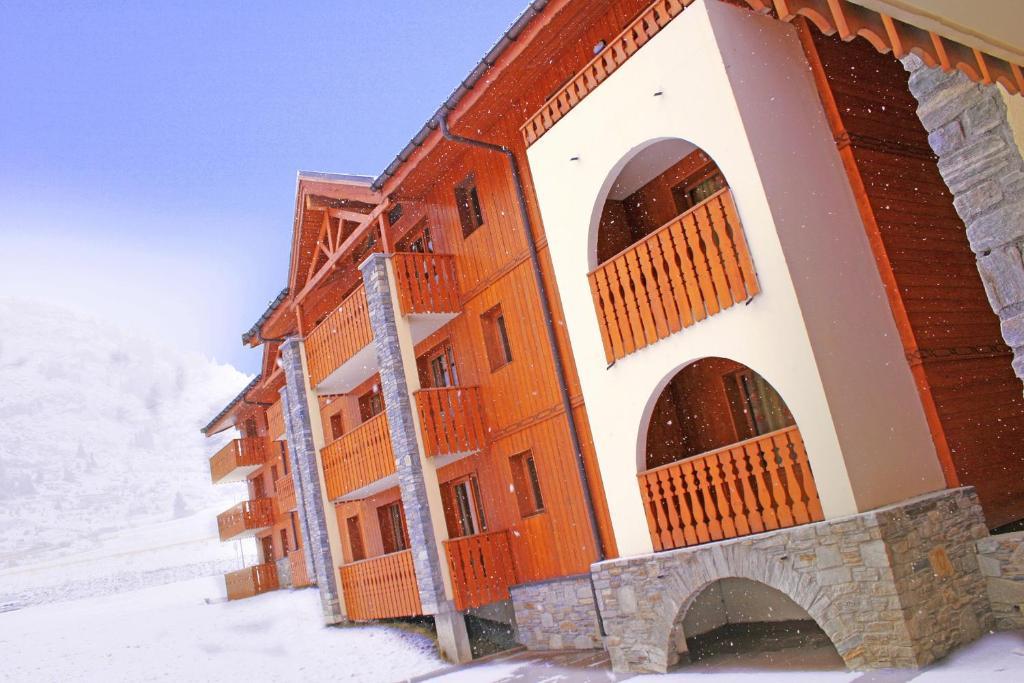 Residence Les Balcons De Val Cenis Le Haut Lanslevillard Exterior foto